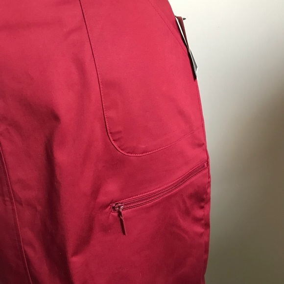 Alfani NWT Maroon/burgundy skirt - Picture 3 of 3